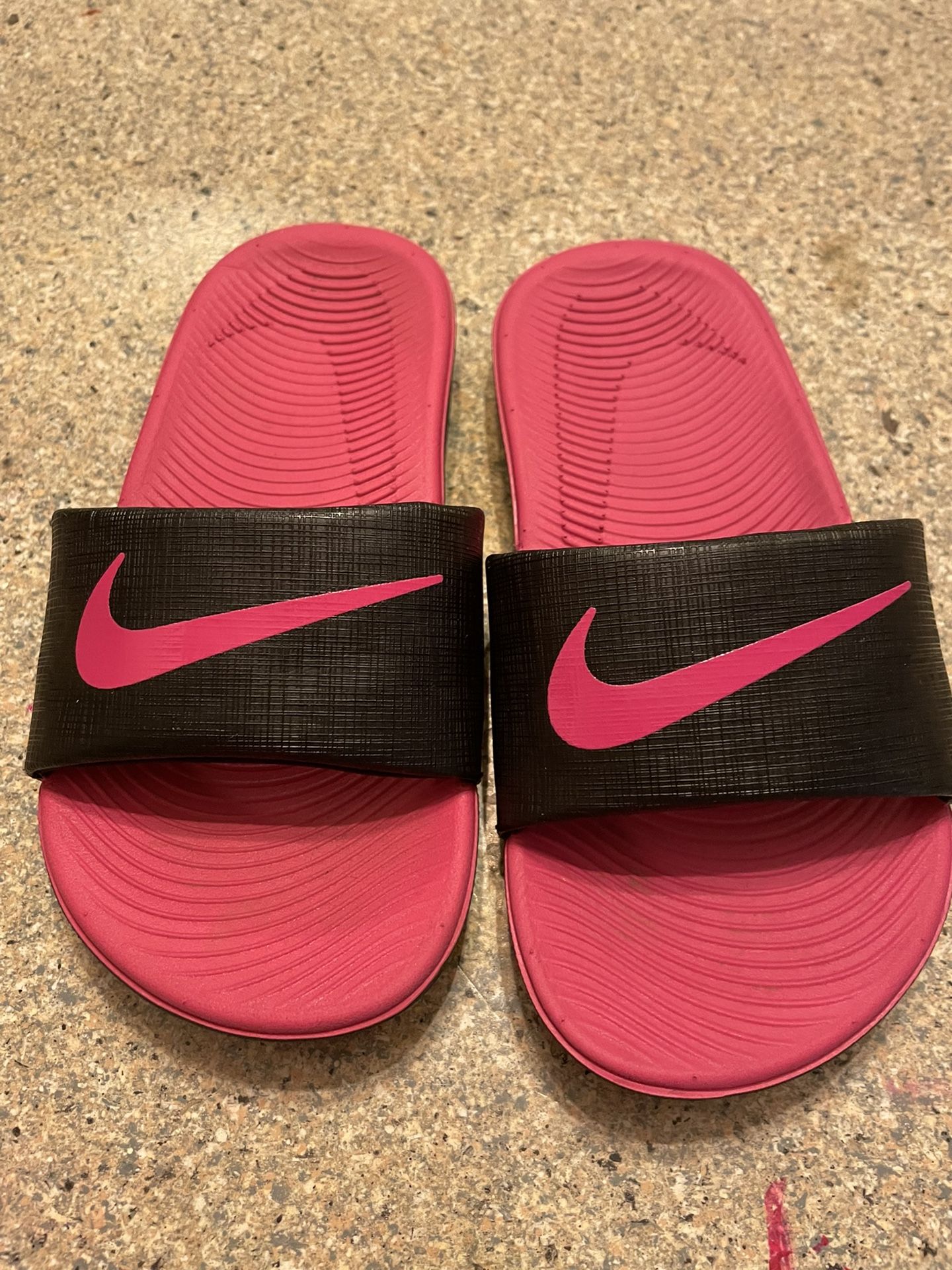 Girls Nike sandals