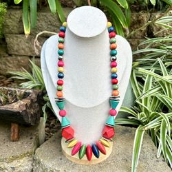 12 different beautiful vintage necklaces