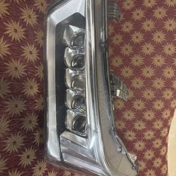 2019 Acura MDX headlight