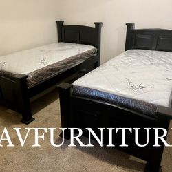 2 Twin Beds And 2 Mattresses 