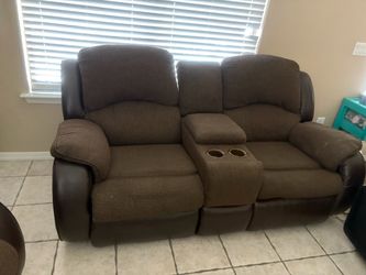 🚨 PRICED TO MOVE TODAY! Reclining Home Theater Loveseat