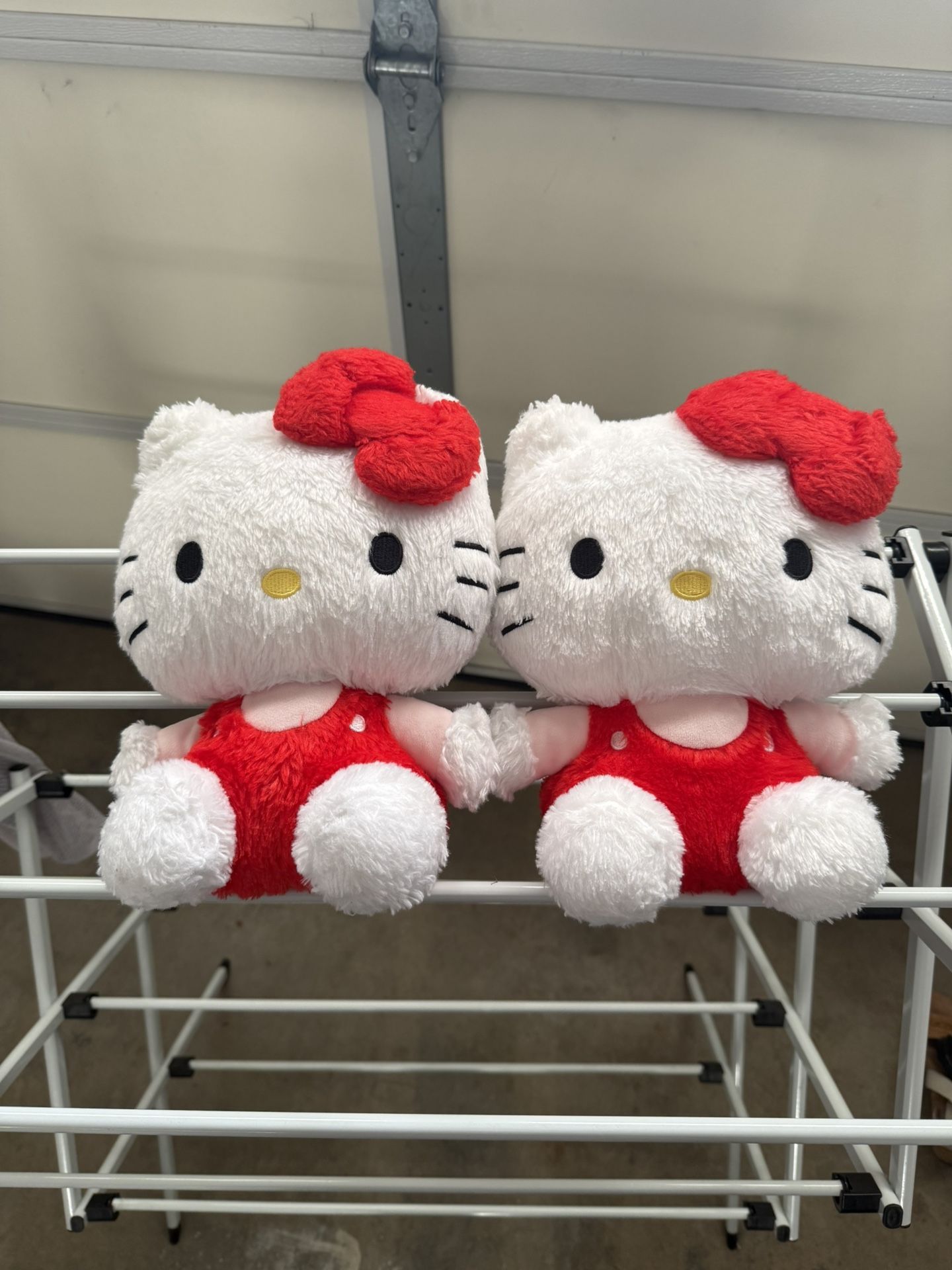 Hello Kitty Plushie Twins
