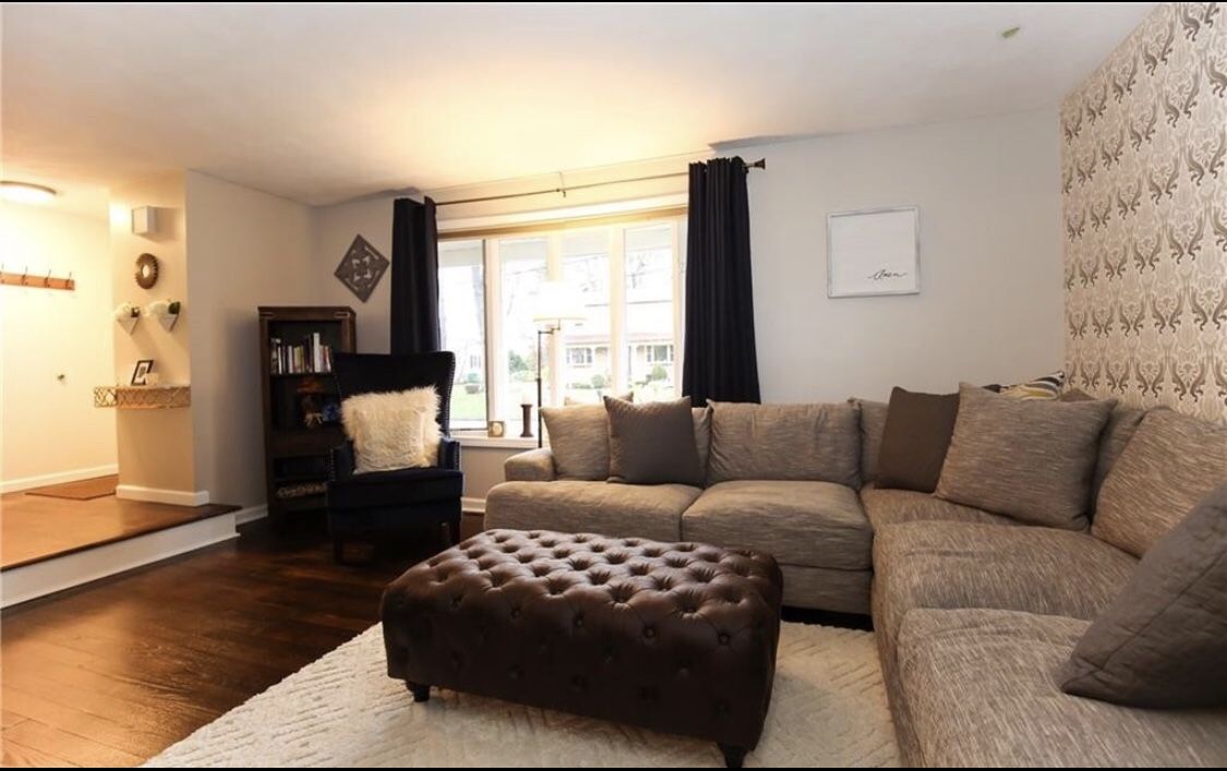 Sectional/Sofa