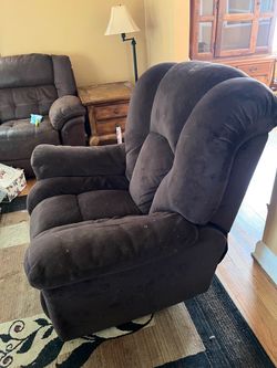 Oversized recliner
