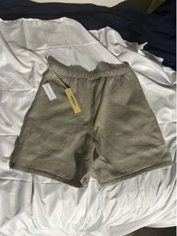 Large essentials shorts