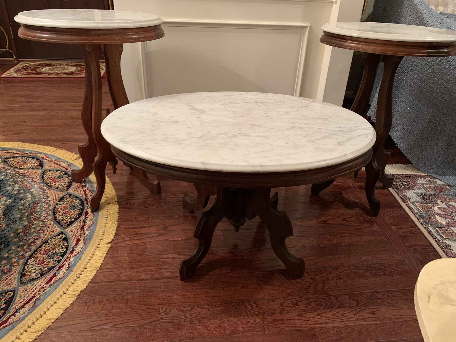 Three gorges Italian marble top table all for 280