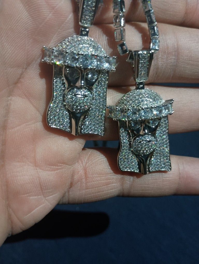 New Custom Iced Out Jesus Piece 18 and 20in. Set!!!!