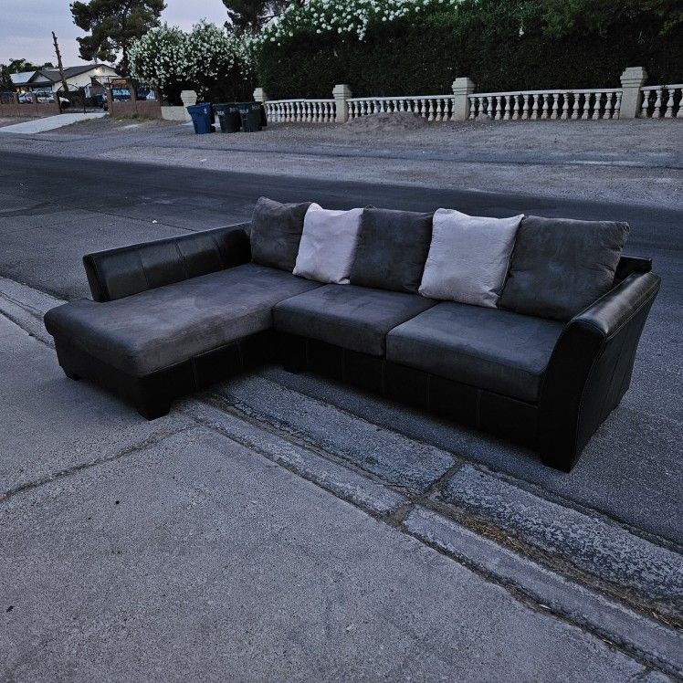Black & Grey Sectional Sofa Couch
