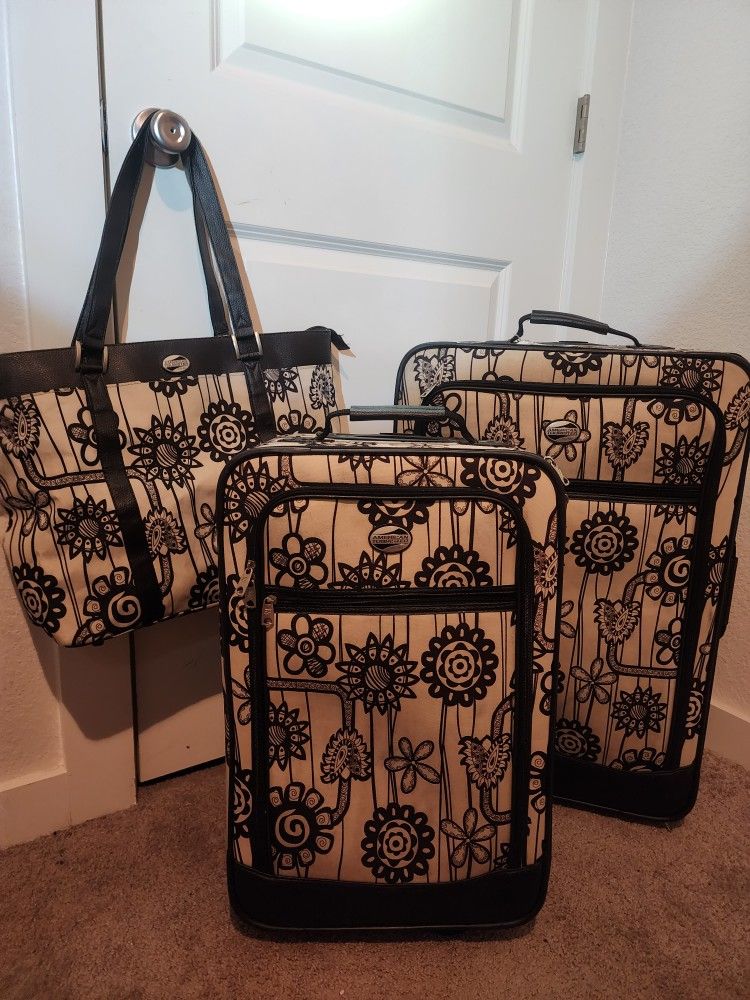 3 Pc. American Tourister Boho Floral Luggage Set