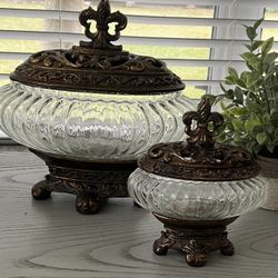 Urns Decoration 