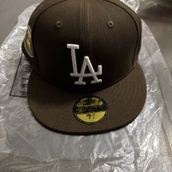 LA Walnut Fitted Cap World Series Patch 7 1/4 Brand New Never Worn 