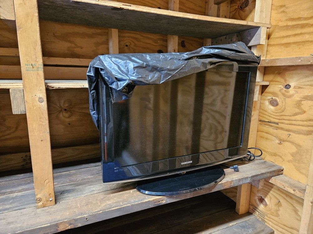 Samsum 27 inch tv