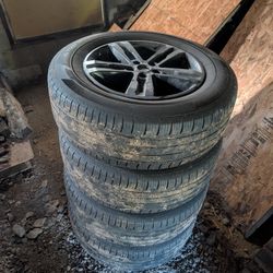 2023 Ford Explorer XLT Wheels And Tires