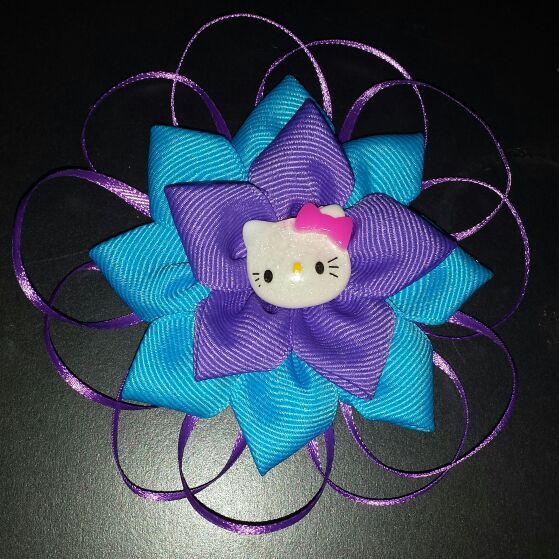 Hello kitty bow