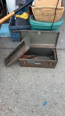 CRAFTSMAN TOOL BOX WITH TRAY