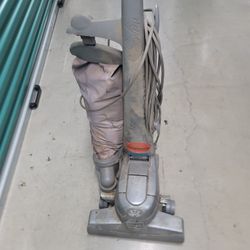 Kirby Self Propelled Vacuum Cleaner 