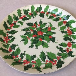 VINTAGE HALLMARK CHRISTMAS METAL SERVING TRAY - HOLLY BERRIES