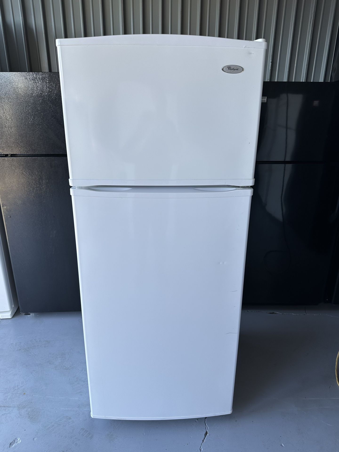 Whirlpool Refrigerator (15 Days Warranty)PENDING PICK UP 