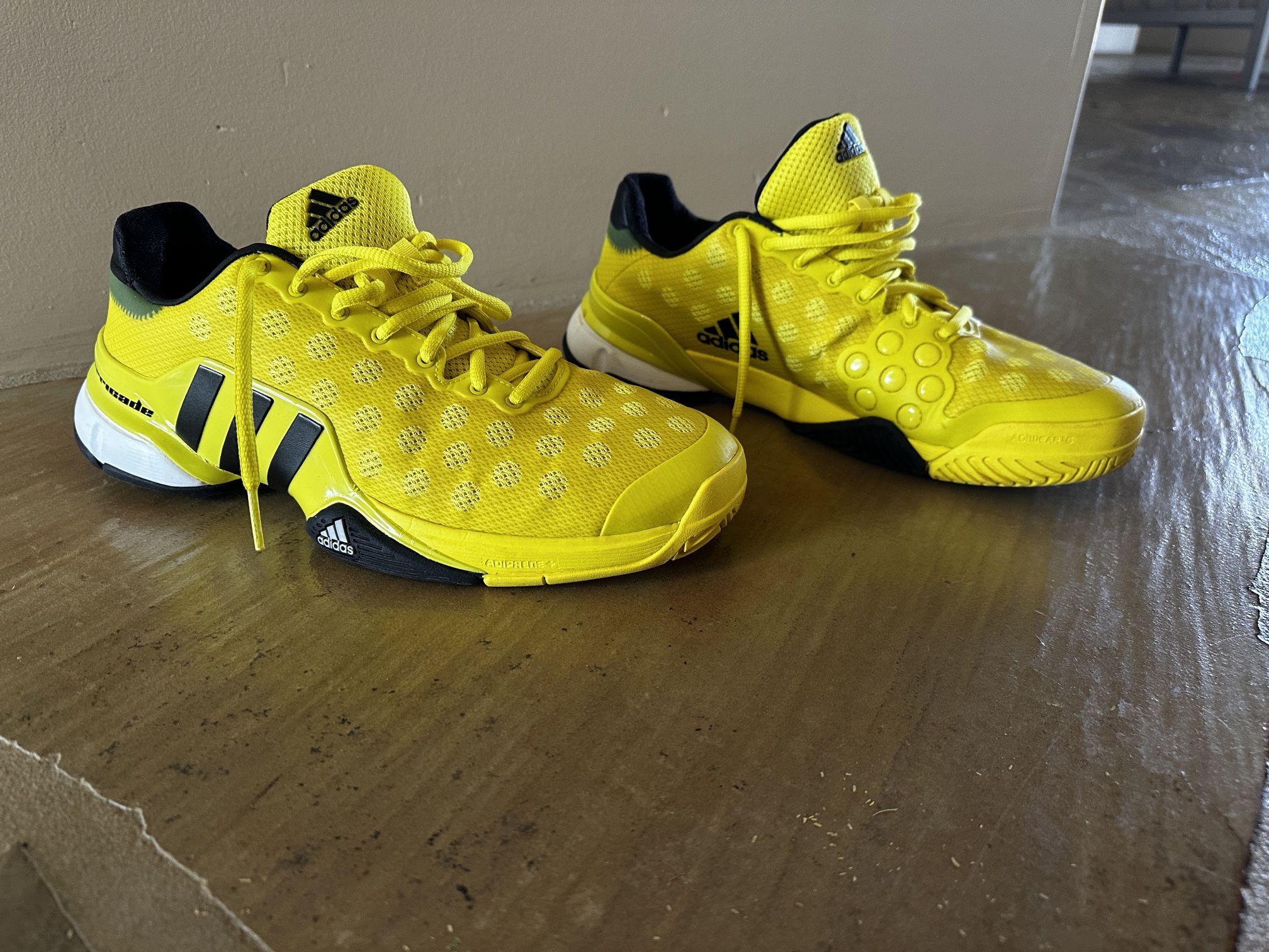 Adidas Barricade Tennis Shoes Size 10 1/2