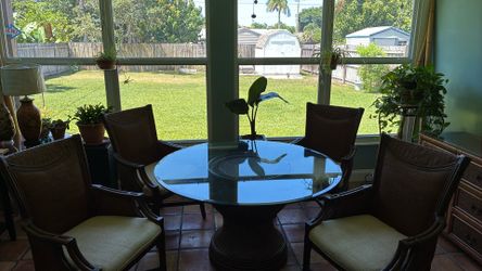 Bahama style dining set with side cabinet