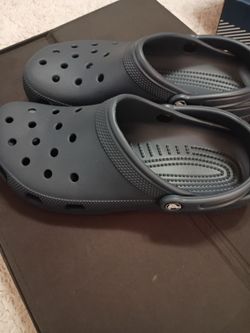 Men's Crocs Size 10