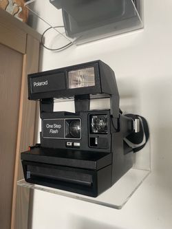 1990’s vintage Polaroid One Step Flash 600 film camera