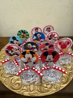 12 Mickey and Minnie Mouse Party Favor Boxes $15