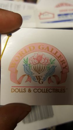 World gallery dolls and collectibles