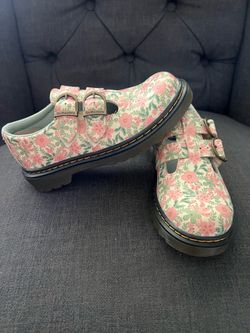 Girls dr martens