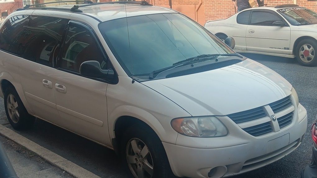 2005 Dodge Grand Caravan