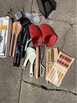 Various Kitchen and Dining items