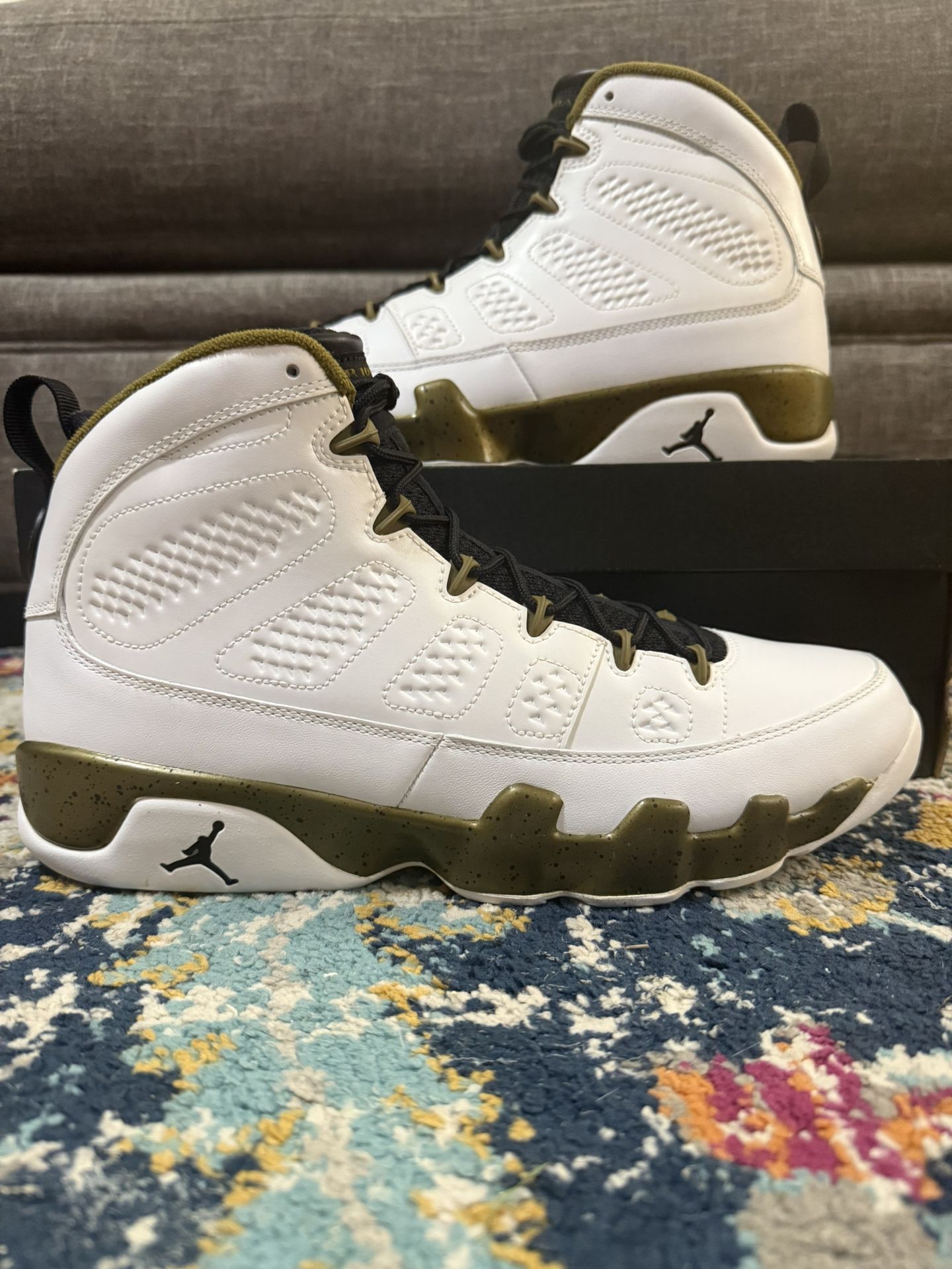 Nike Air Jordan 9 Retro “Statue”