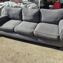 SOFA 1PC VERY COMFORTABLE BRING IT HOME TODAY 🏡 😍 