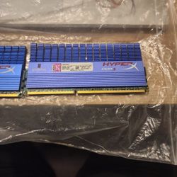 Kingston 4 GB 240p PC3-12800 CL11 16c 256x8 DDR3-1600 1,5 V UDIMM 