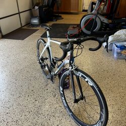 Giant Defy Bicycle