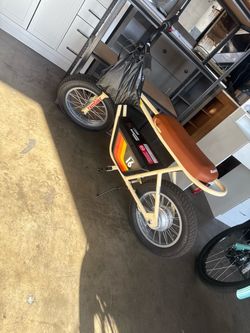 Razor Rambler 16 Retro Style Electric Minibike - 36V 350W, 15.5 MPH, High Torque, Rear Hub Drive…little damage