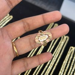 10kt Gold Virgin Marry Ring 