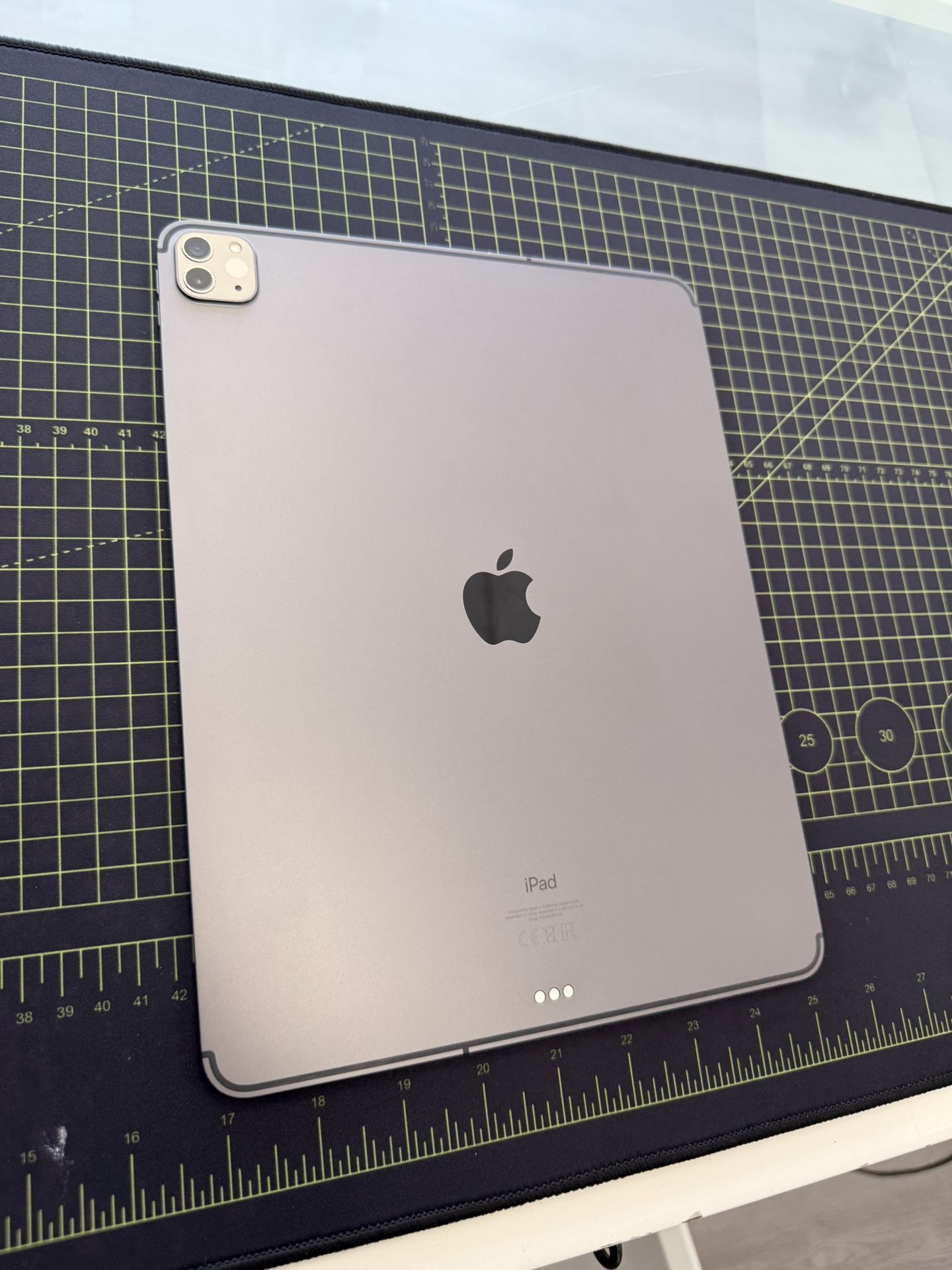 2020 Apple 12.9-in iPad Pro Wi Fi+Cellular 128 GB Space Gray (4th Generation)