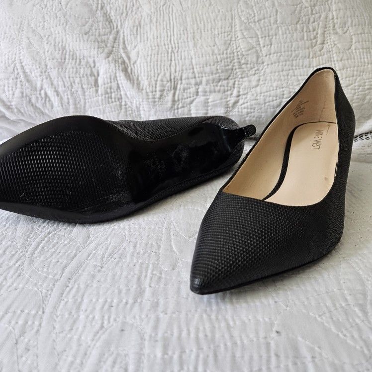 Black Textured Heels Small Kitty Low Heels Size 10 Woman Ladies Prom Wedding Formal
