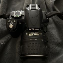 Nikon Camera comes with 2 Lenses 