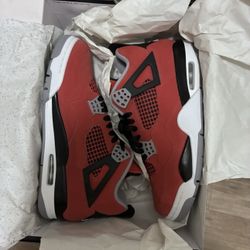 Jordan 4 Toro Bravo 2026 Size 9