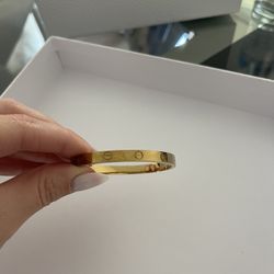 Gold Bangle Bracelet 