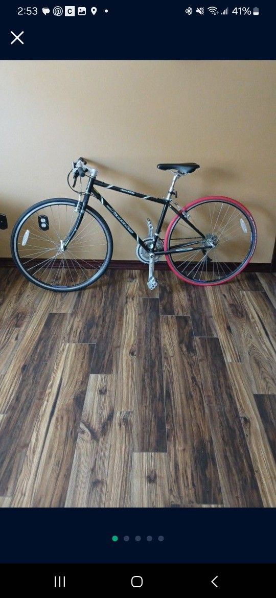 Hybrid Bike (Bicycle) W/ Stat Trainer Tire
