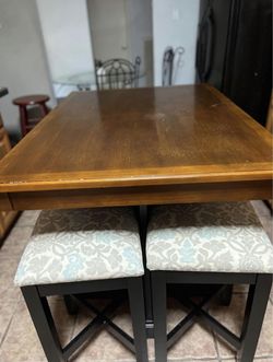 Isla Table