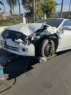 Nissan altima 2008 por partes todo completo