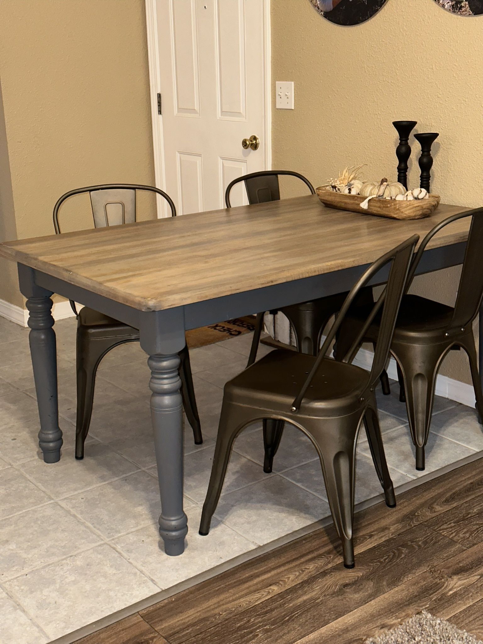 Farmhouse Dining Table 