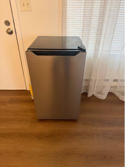 Insignia Mini Fridge