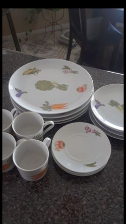 nueva ... 25 dllsVajilla county fair porcelaind 16 piezas