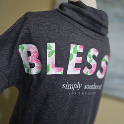 BRAND NEW Simply Southern Pullover Sz SMALL 