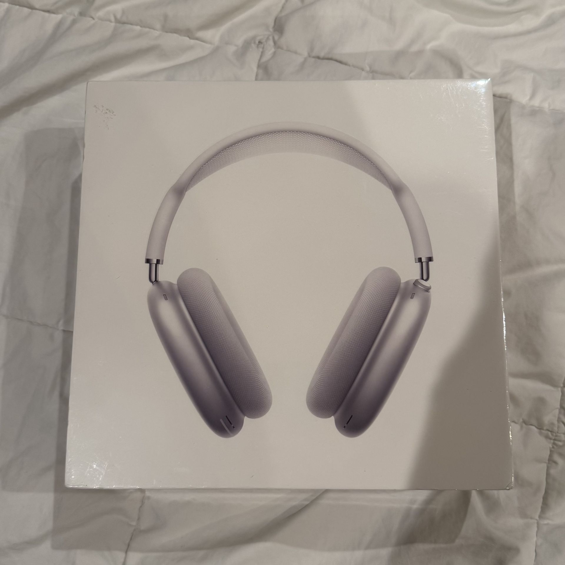 Completely Sealed Apple Airpod Max
